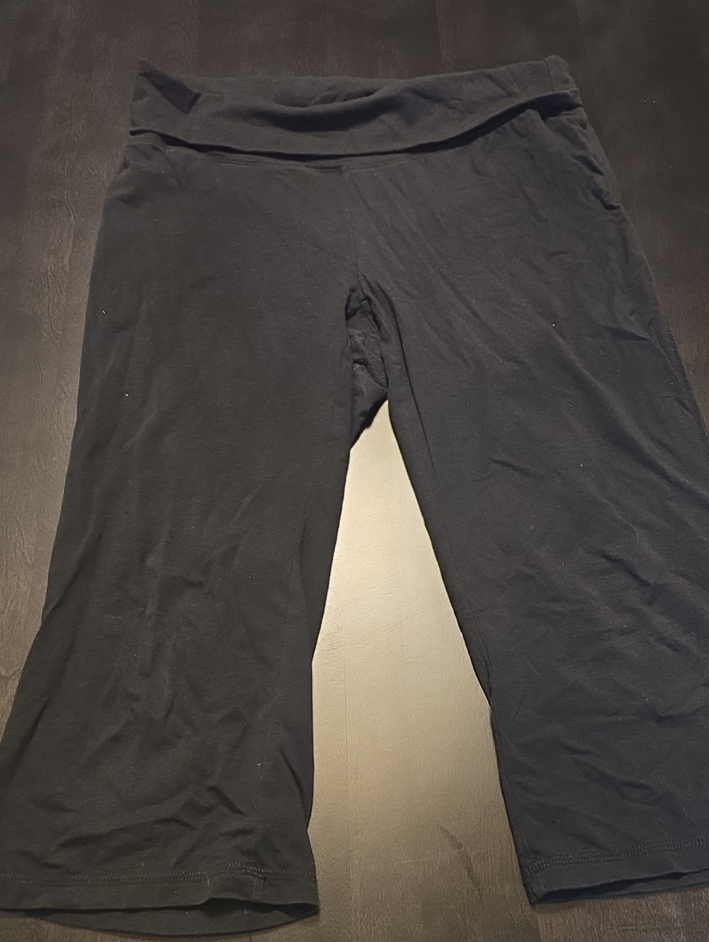 Motherhood Maternity Black Capri Leggings